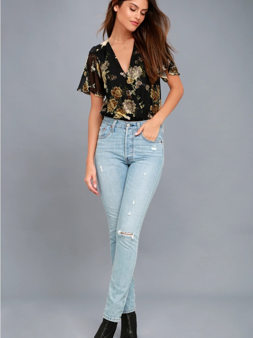 ASTR The Label Womens Body Suit Short Sleeve V Neck Floral Med Velvet Burnout - Picture 12 of 12